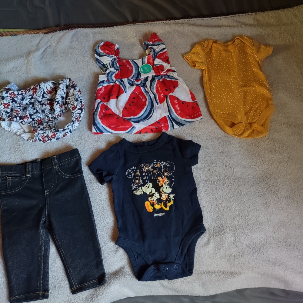 Bundle Of (5) Baby Clothing Items/Size 3-6 Months (Girls)